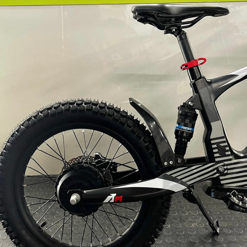 Revvi 18" 500W Electric Bike - Black