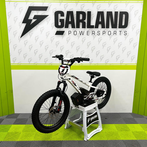 Amped A20 Pro 800W Electric Balance Bike - White