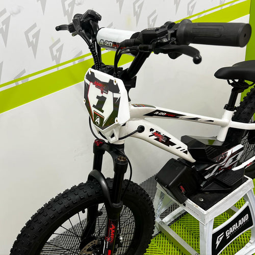 Amped A20 Pro 800W Electric Balance Bike - White