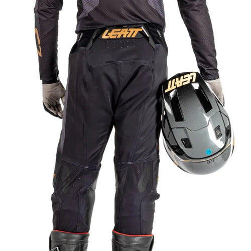 Leatt Moto 5.5 Ultraweld V25 Stealth Kit Combo